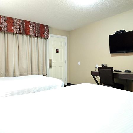Royal Lodge エドモントン エクステリア 写真