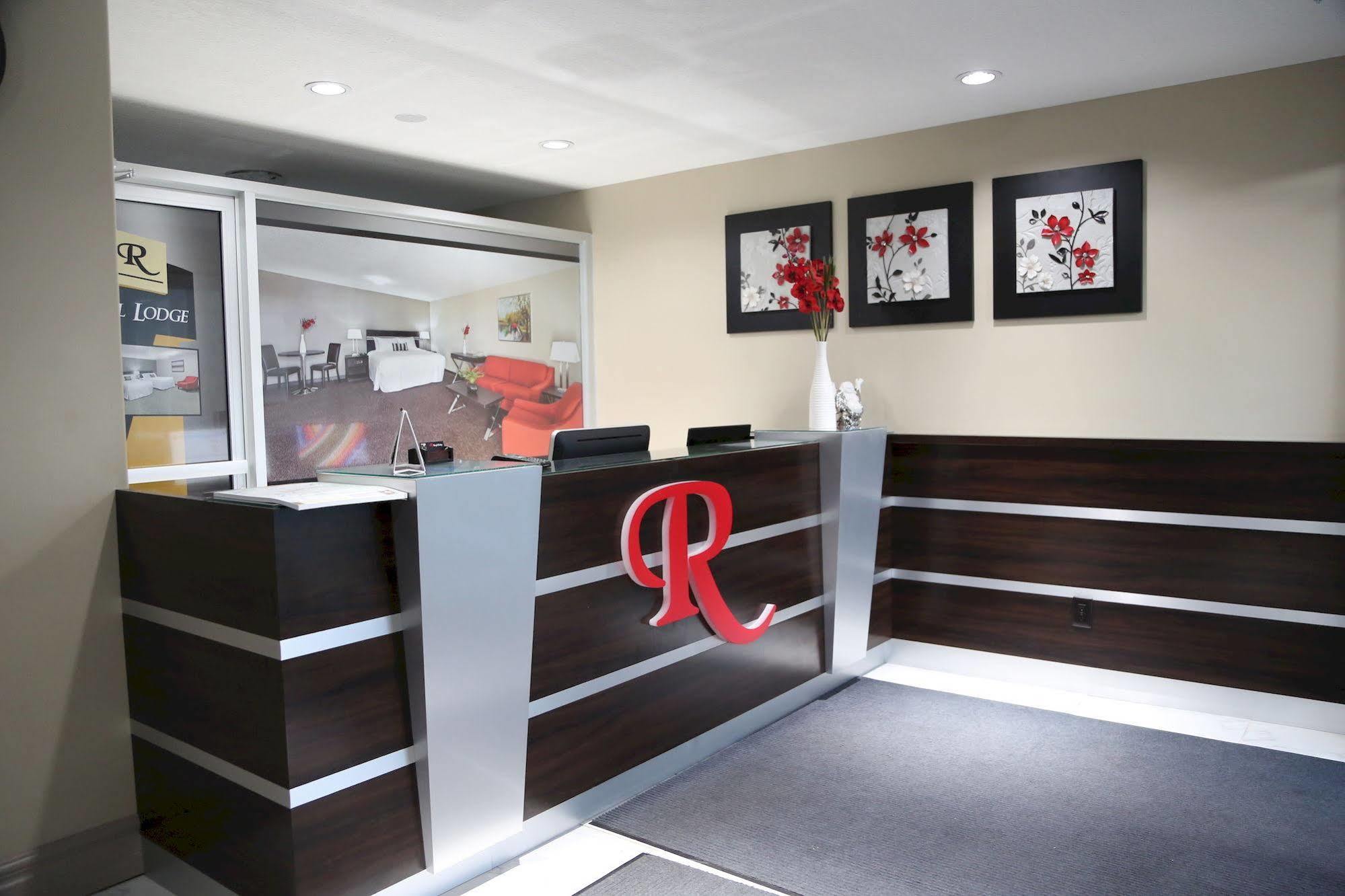 Royal Lodge エドモントン エクステリア 写真