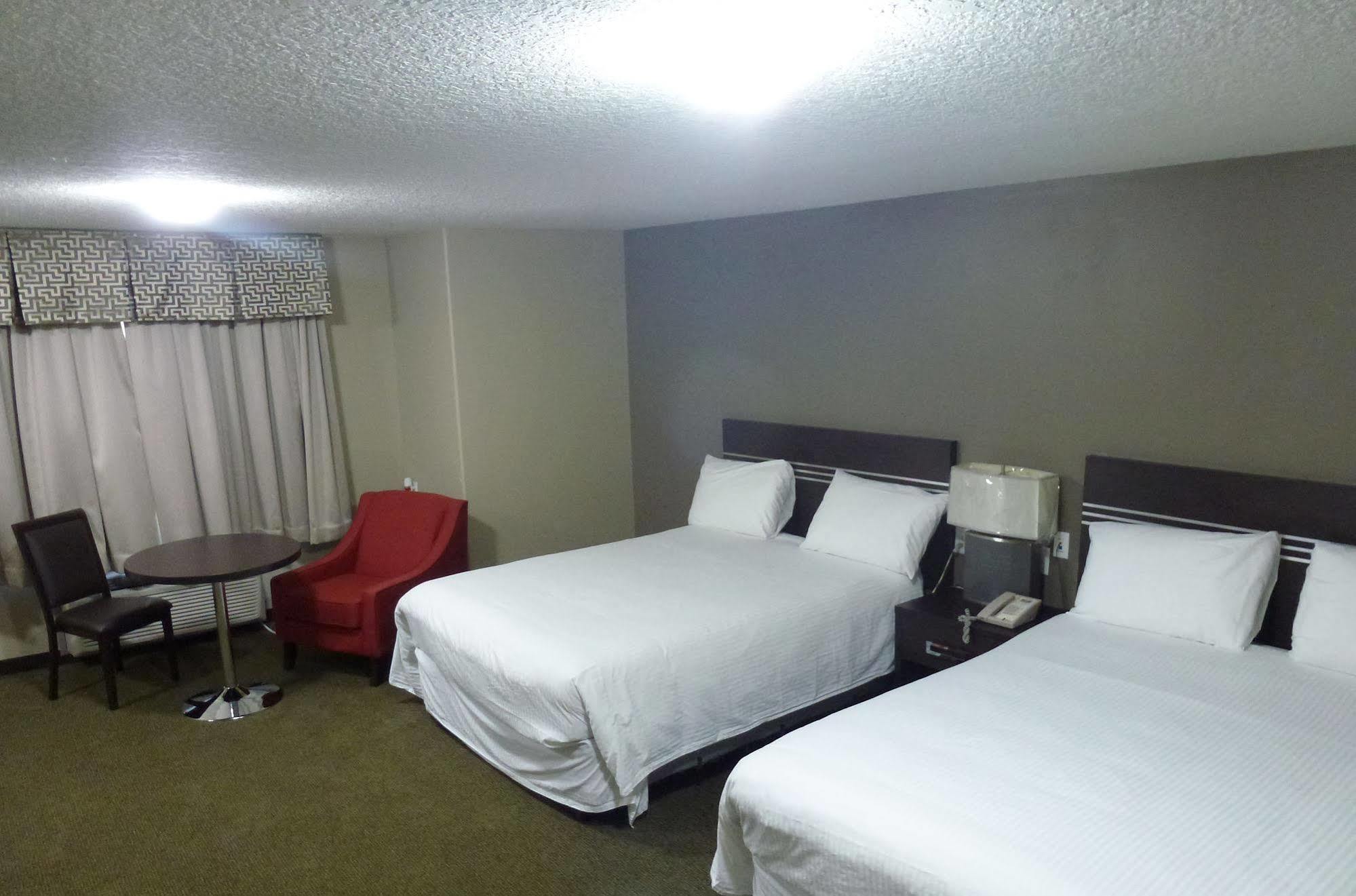 Royal Lodge エドモントン エクステリア 写真